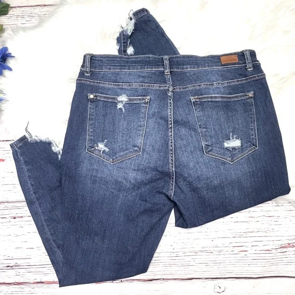 👖|•JUDY BLUE•| Skinny Fit Distressed Stretch Jean Size 20W👖 - Picture 2 of 5